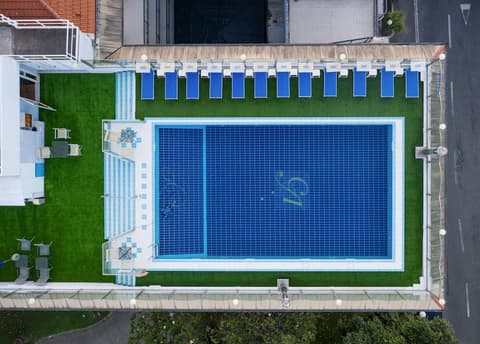 Grande Albergo Sestri Levante, Outdoor pool
