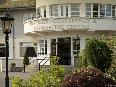 Macdonald Drumossie Hotel, Front of property