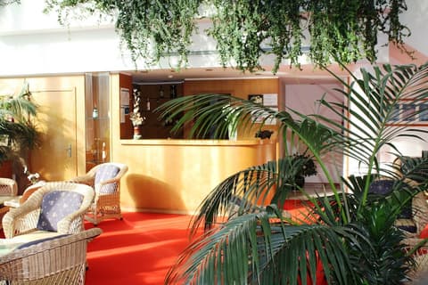 Hotel das Taipas, Reception