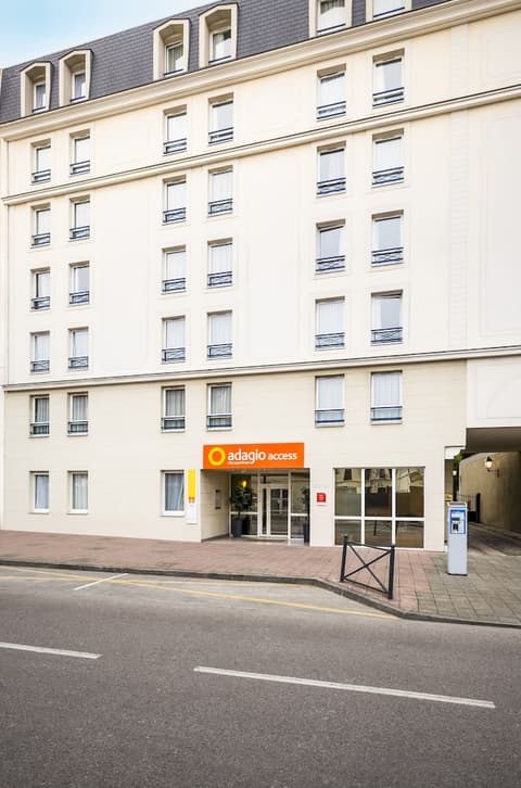Aparthotel Adagio Access Paris Vanves Porte de Versailles, Front of property