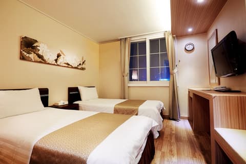 Uljiro Co-Op Residence, Room