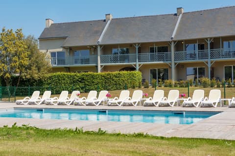 Saint-Malo Golf Resort, Outdoor pool