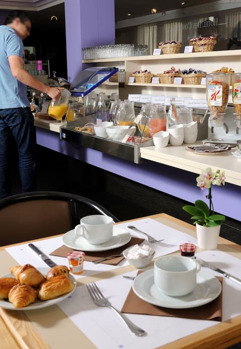 Hôtel des Congrès, Breakfast area