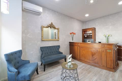 Hôtel Lépante, Reception