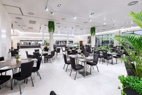 Alexandre Fira Congress, Breakfast area