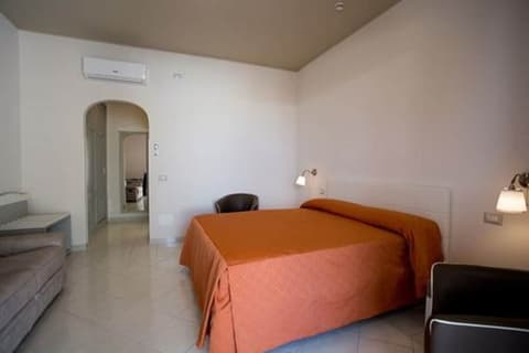 Hotel Tritone, Room