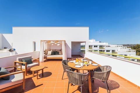 The Patio Suite Hotel, Room