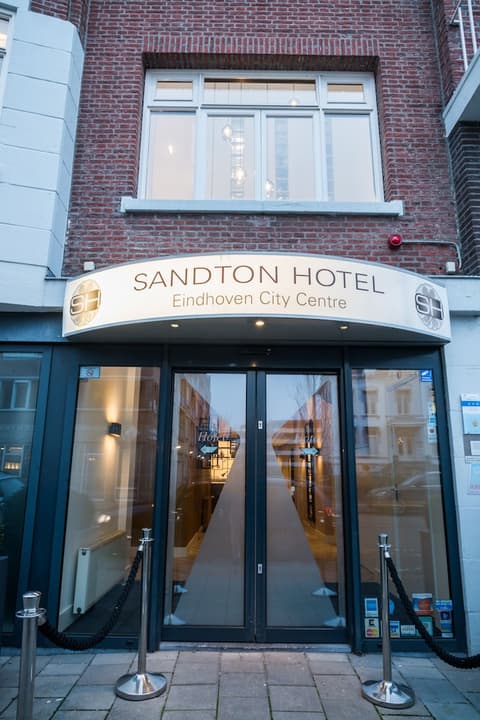 Sandton Eindhoven Centre, Property entrance