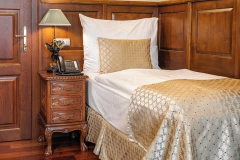 Iron Gate Hotel & Suites Prague by BHG, Room