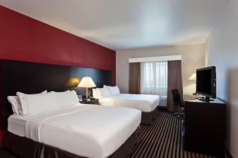 Holiday Inn Express Hotel & Suites Hollywood Walk of Fame by IHG, Room
