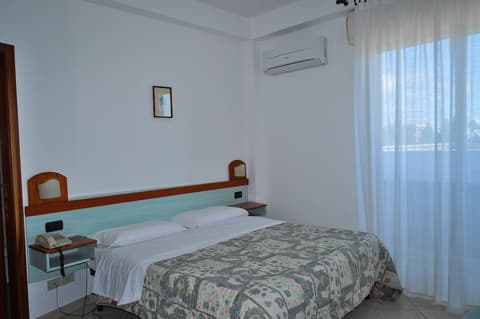 Hotel Condor, Room