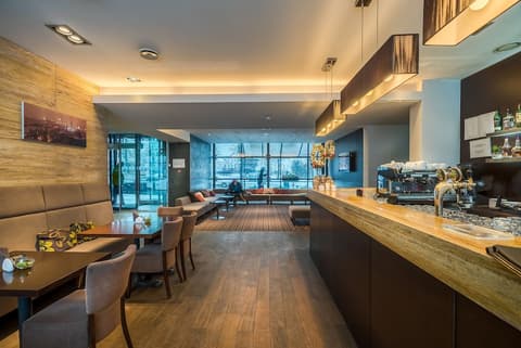 Panorama Hotel, Bar (on property)