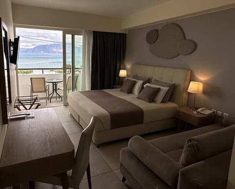 Faedra Beach Hotel, Room