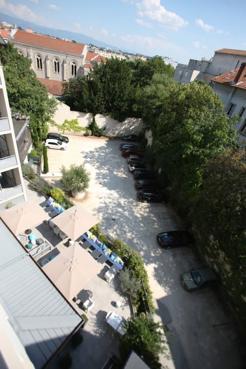 Hôtel de France, Terrace/patio