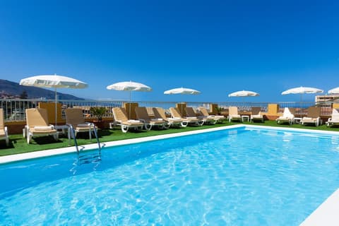 GF Noelia, Outdoor pool