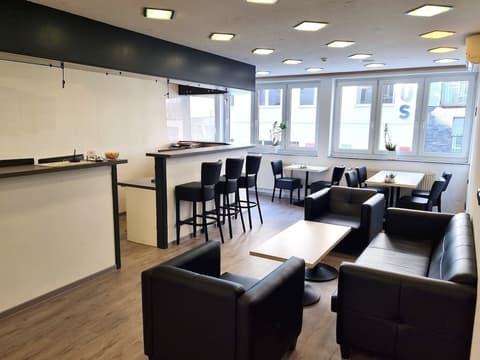 Adler Hotel Frankfurt, Reception