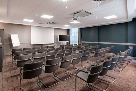 Hilton Garden Inn London Heathrow Airport, Meeting facility
