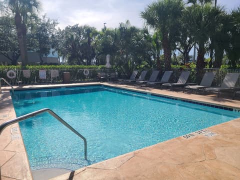 Holiday Inn Express & Suites Ft. Lauderdale N - Exec Airport by IHG, Terrace/patio