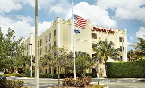 Hampton Inn by Hilton West Palm Beach Central Airport, Exterior