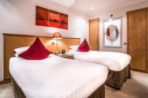 Courthouse Hotel, Room