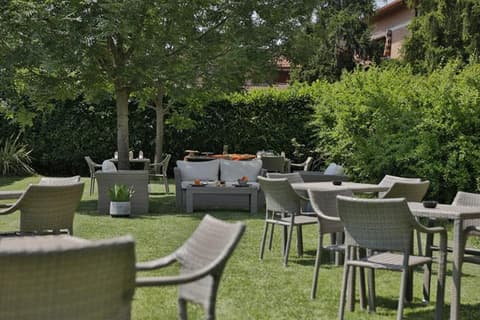 B&B HOTEL Remilia, Terrace/patio