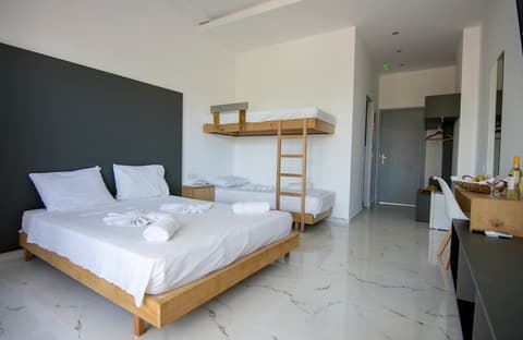 Olive Garden Hotel, Room