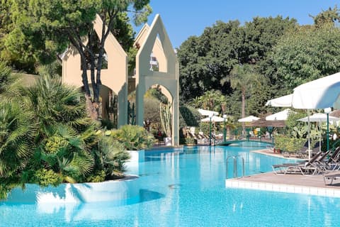 Dionysos Hotel, Pool
