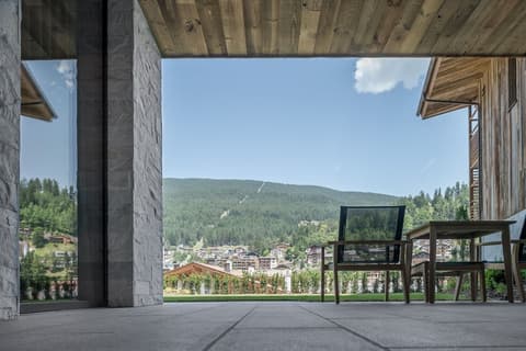 Gardena Grödnerhof Hotel & Spa, Terrace/patio