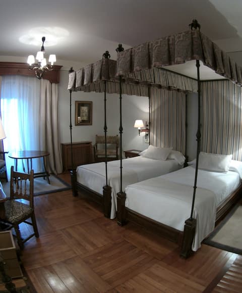 Parador de Santiago de Compostela, Room