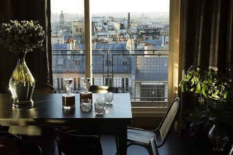 Hôtel Le Chat Noir, In-room dining