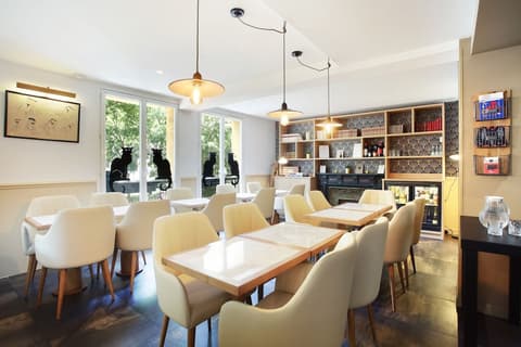 Hôtel Le Chat Noir, Lobby lounge