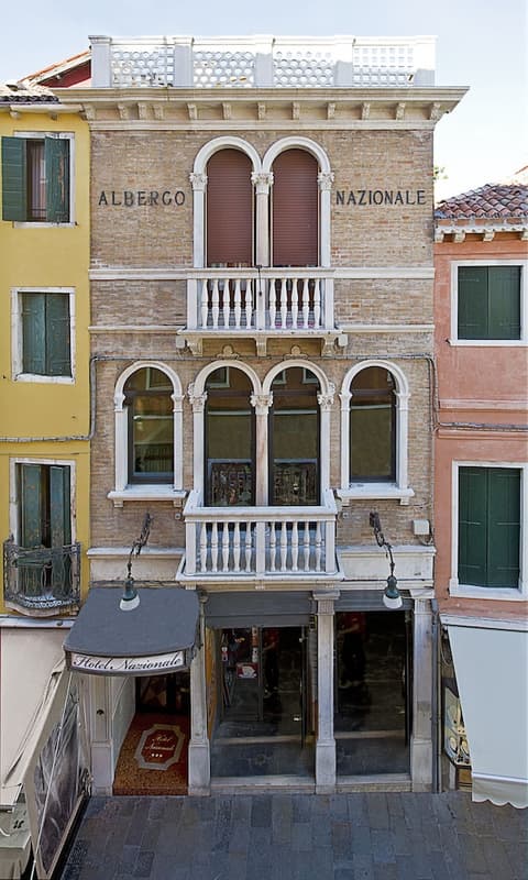Hotel Nazionale, Front of property