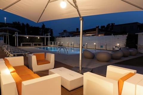 Best Western Hotel Rome Airport, Outdoor pool