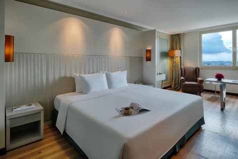 Windsor Plaza Hotel, Room