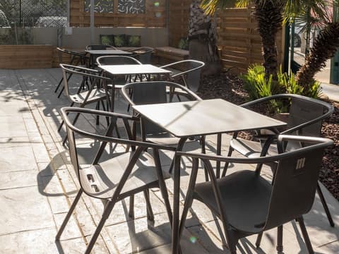 ibis Valencia Bonaire Aeropuerto, Miscellaneous