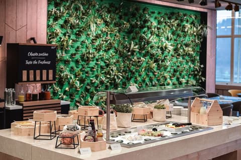 Rikli Balance Hotel, Buffet