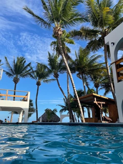 Corona Del Mar, Pool