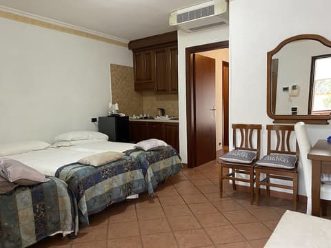 Euro House Inn Airport, Room