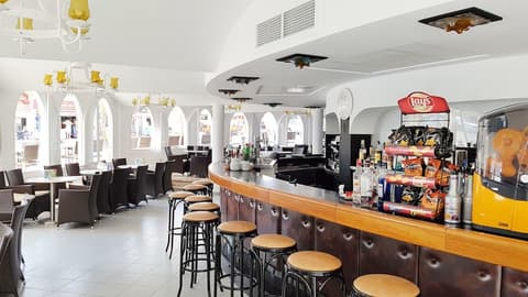 Hotel Stil Bonsai, Bar (on property)