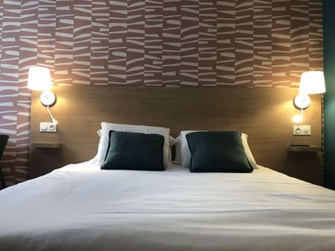 KYRIAD HONFLEUR - La Riviere Saint Sauveur, Room