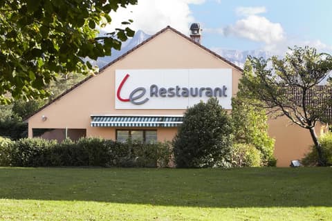 Hotel Campanile Grenoble Nord - Moirans, Property grounds