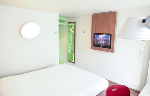 Hotel inn Design Resto Novo Sainte Luce sur Loire, Room