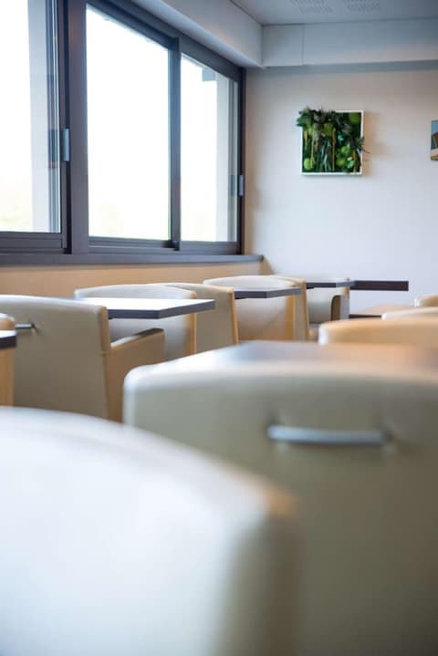 Hôtel Kyriad Rennes Nord, Breakfast area