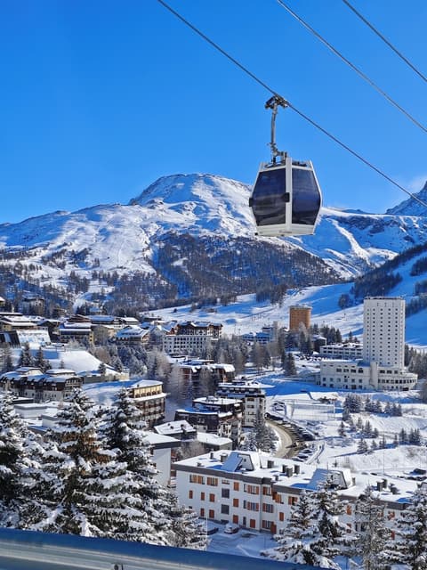 Resort Palace Sestriere 1 E 2, Exterior