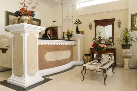 Eugenia Hotel, Reception