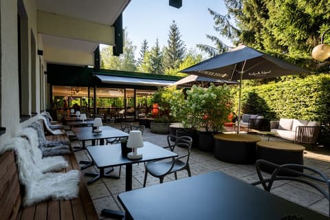 Alpenland St. Johann, Outdoor dining