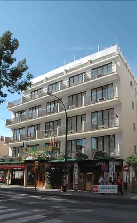 Hotel Balear, Front of property