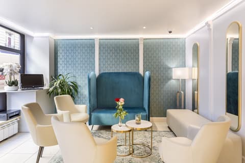 Hotel Berkeley, Lobby