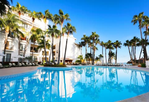 The Royal Cancun All Suites Resort, Pool