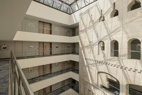 Signia by Hilton Amman, Lobby